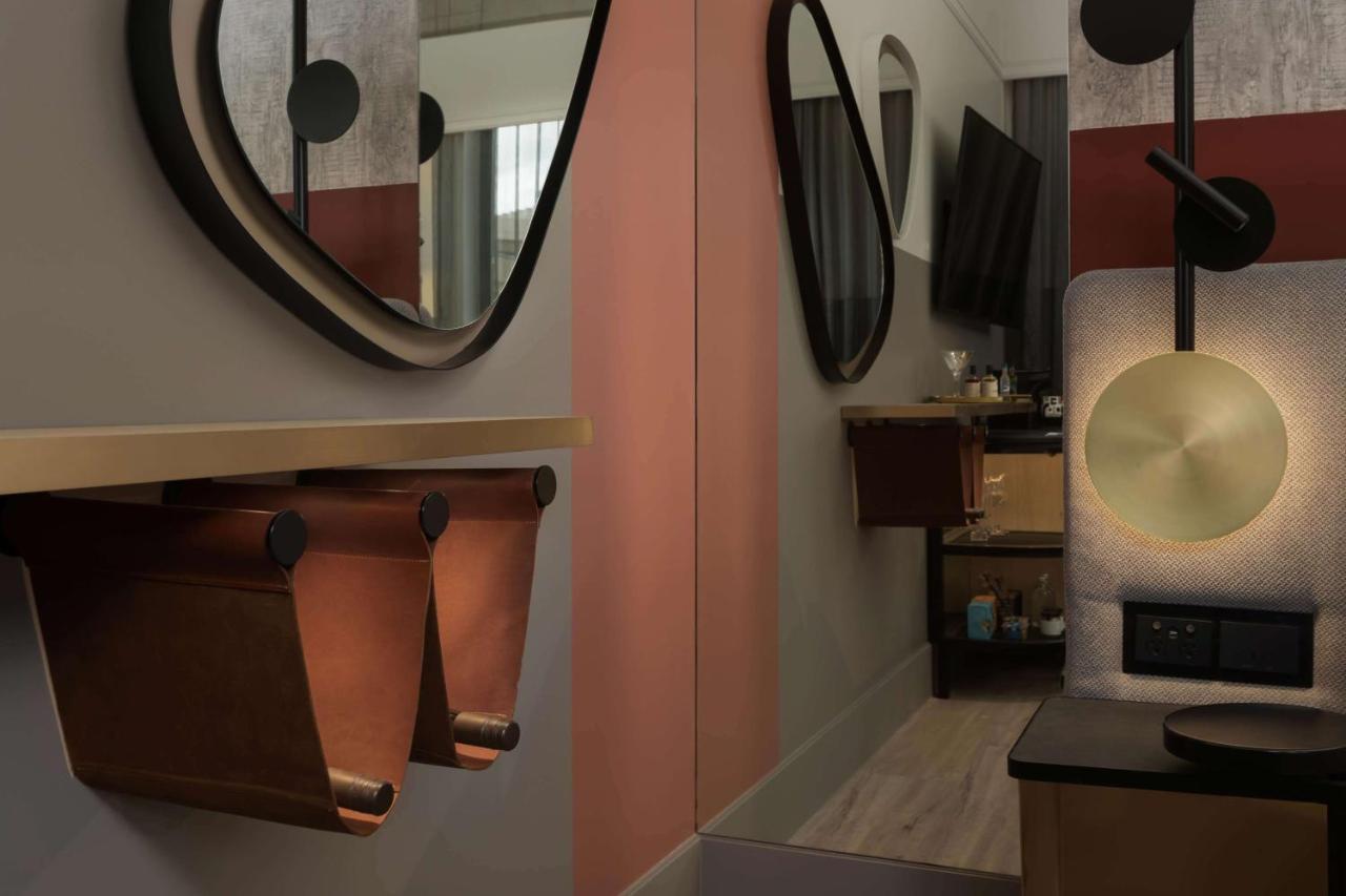 Qt Auckland Hotel Kültér fotó A 3D rendering of a bathroom