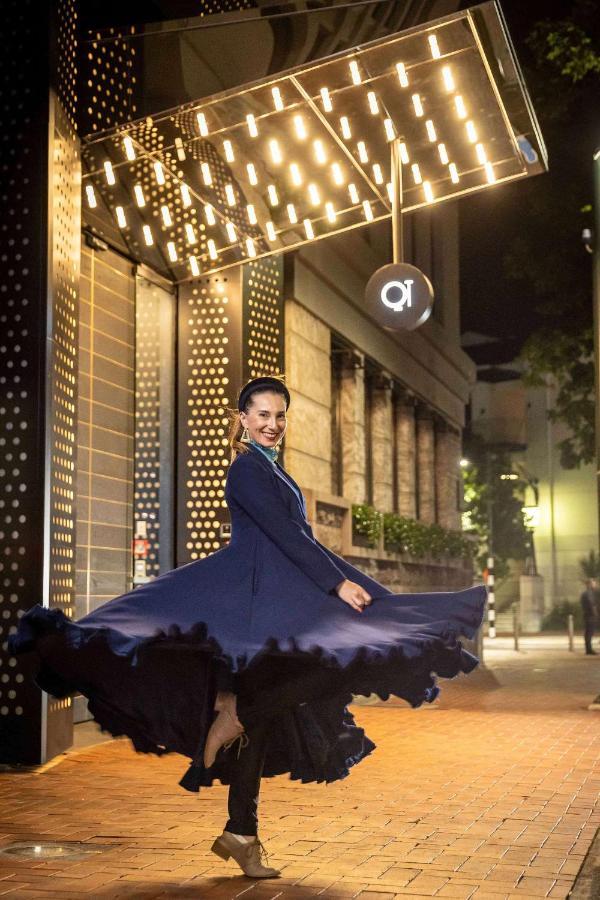 Qt Auckland Hotel Kültér fotó A member of the staff at the hotel