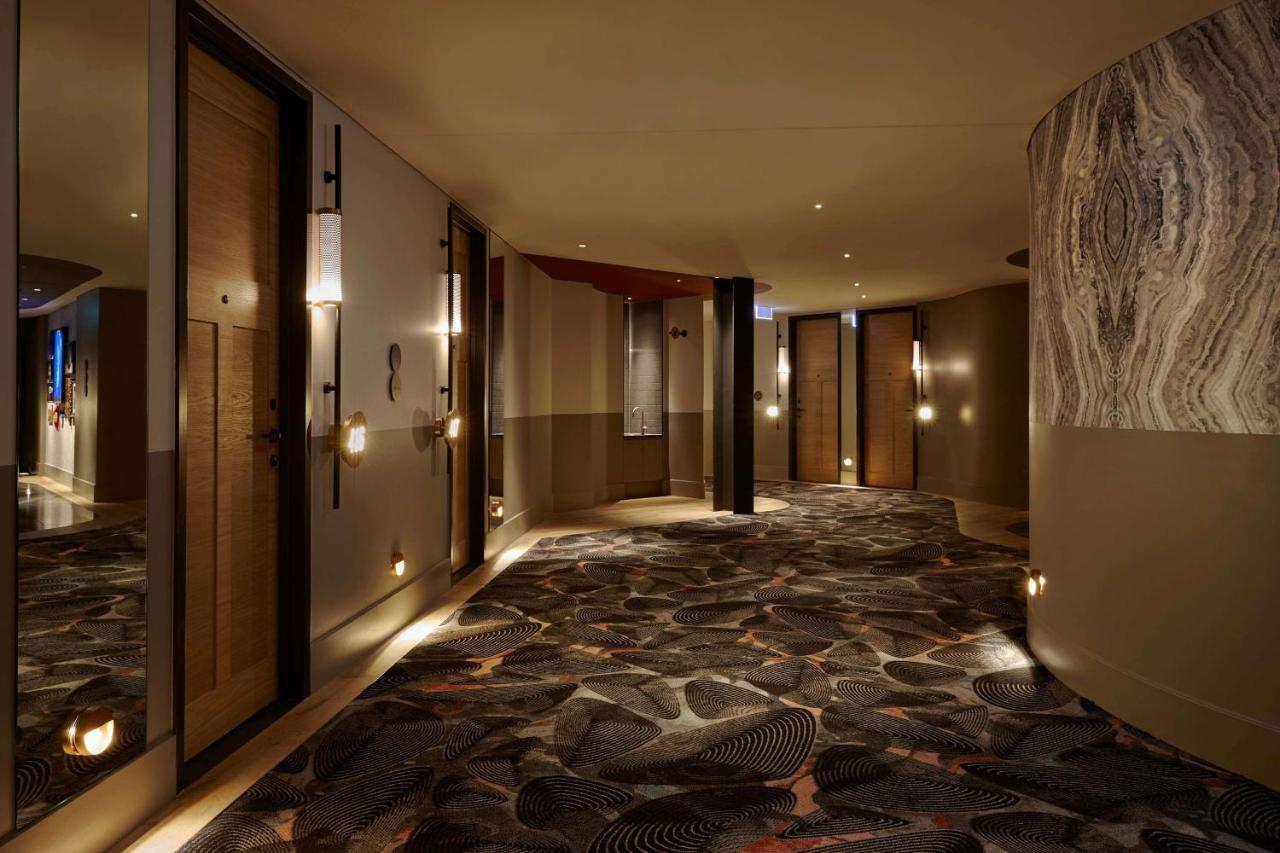 Qt Auckland Hotel Kültér fotó The hotel's interior