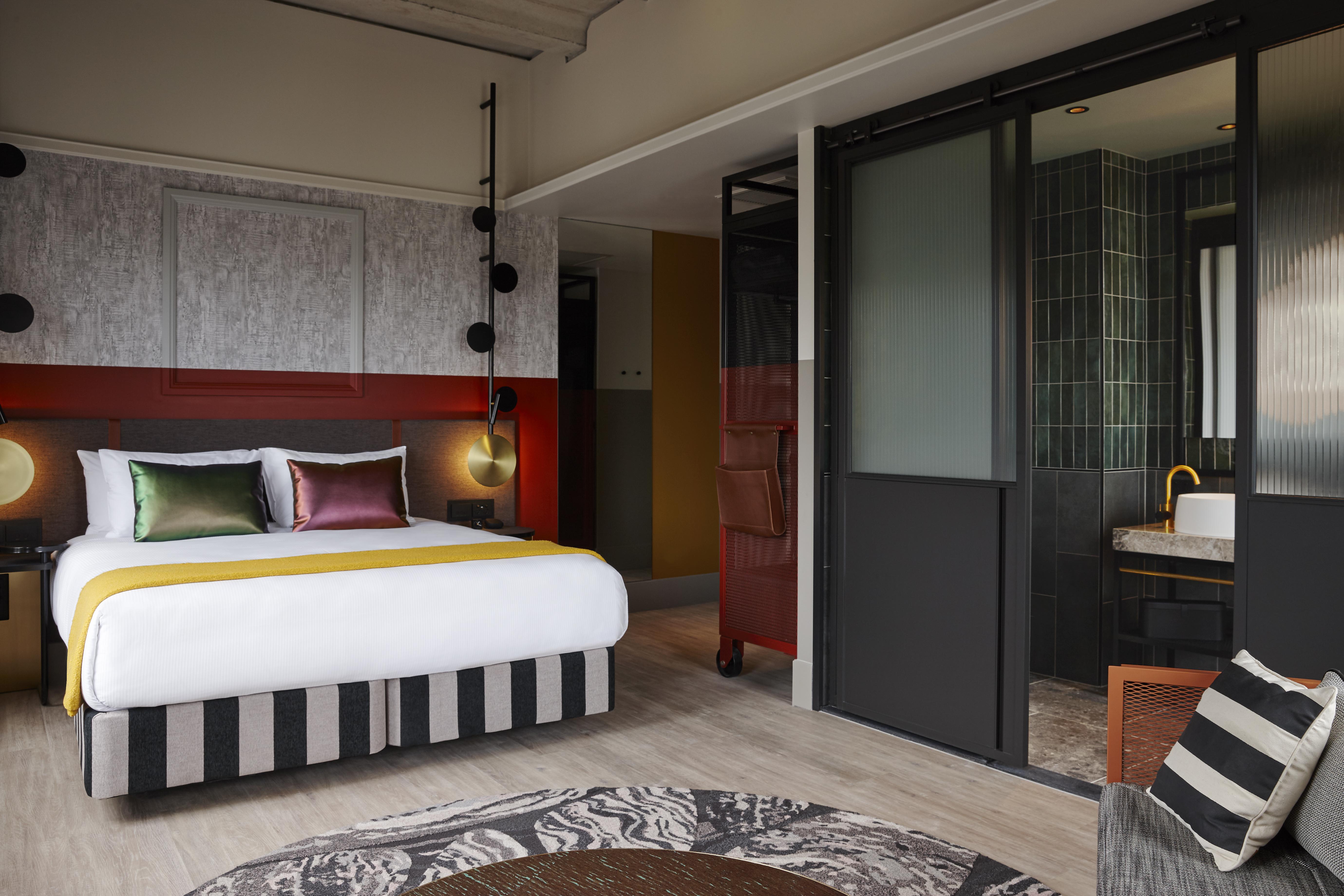 Qt Auckland Hotel Kültér fotó A room at the hotel